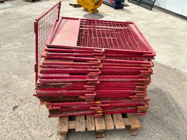 SCAFFOLDING ACCESS / SAFETY GATES 388424730