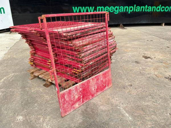 SCAFFOLDING ACCESS / SAFETY GATES 388424736