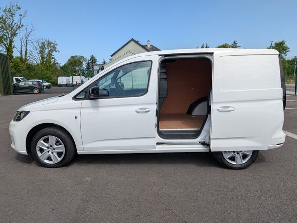 Volkswagen Caddy 2022 388426570