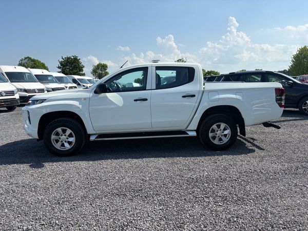 Mitsubishi L200 388594543