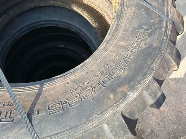22.5 PART WORN DUMPER / TRAILER TYRES....1820. 388595569