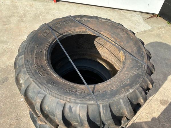 22.5 PART WORN DUMPER / TRAILER TYRES....1820. 388595574