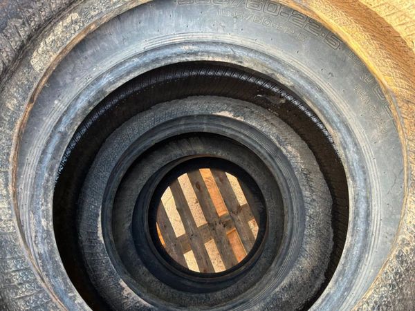 22.5 PART WORN DUMPER / TRAILER TYRES....1820. 388595592