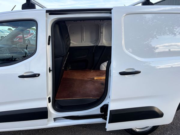 Vauxhall Combo 388596254