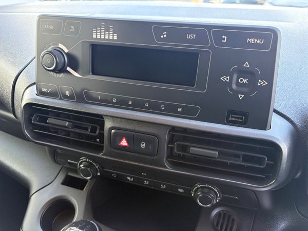 Vauxhall Combo 388596255