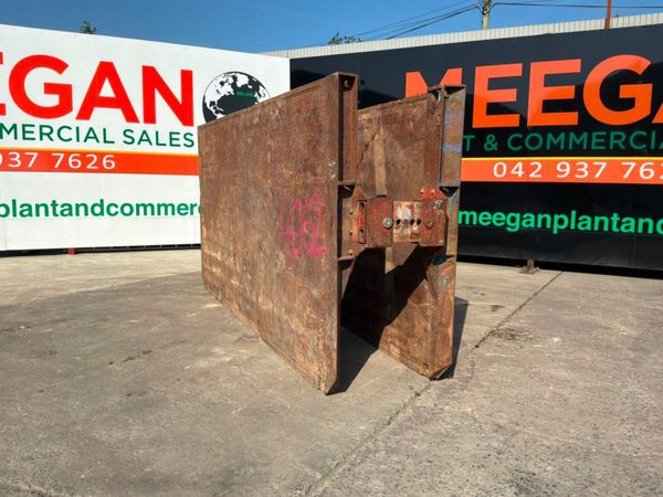 4.0mts x 2.0mts TRENCH /  DRAG BOX..........4062. 388502713