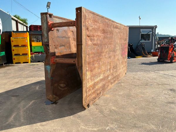 4.0mts x 2.0mts TRENCH /  DRAG BOX..........4062. 388502716