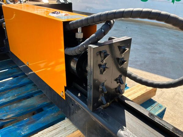 UNUSED SKID STEER LOG SPLITTER........2118d. 388502728