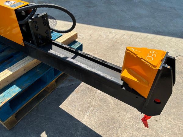 UNUSED SKID STEER LOG SPLITTER........2118d. 388502729