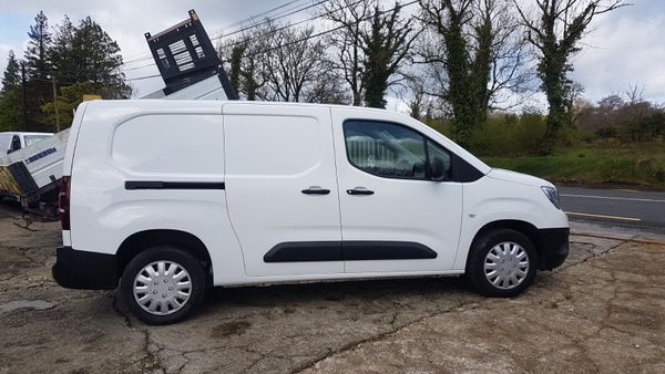 Opel Combo MAXI 212D AS NEW VAT INVOICE 388515171