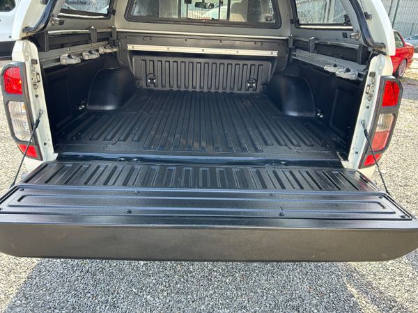 NISSAN NAVARA 2.3DCI N-GUARD AUTO NO VAT VRT INC 388661658