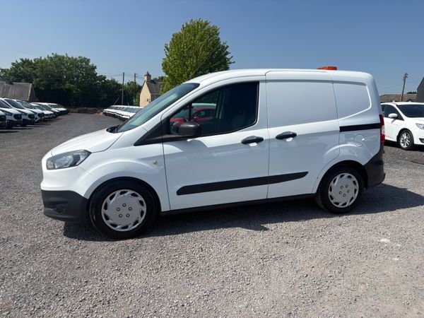 Ford Transit Courier 388601183