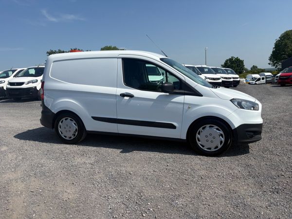 Ford Transit Courier 388601187