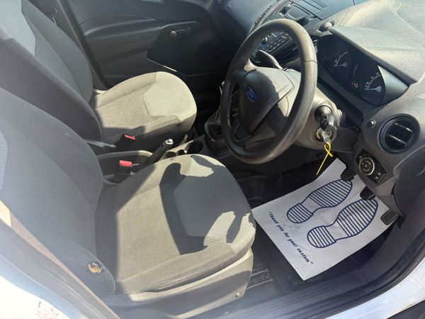 Ford Transit Courier 388601204
