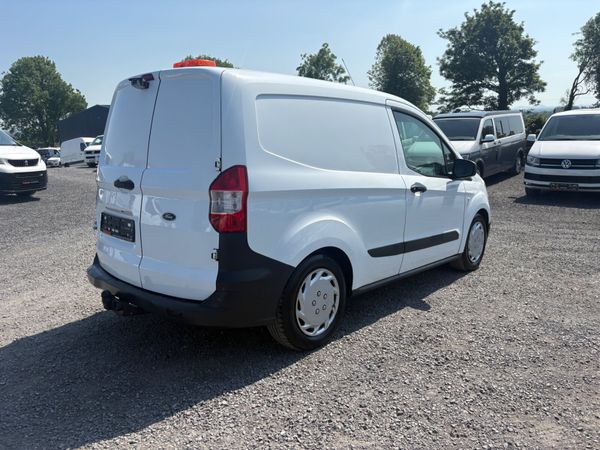 Ford Transit Courier 388601206