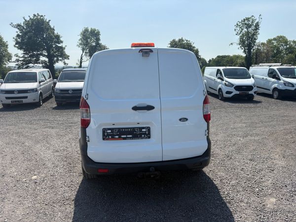 Ford Transit Courier 388601208