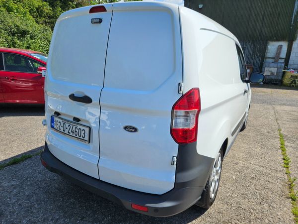 Ford Transit Courier 2016 1.5 tdci one owner 388624282