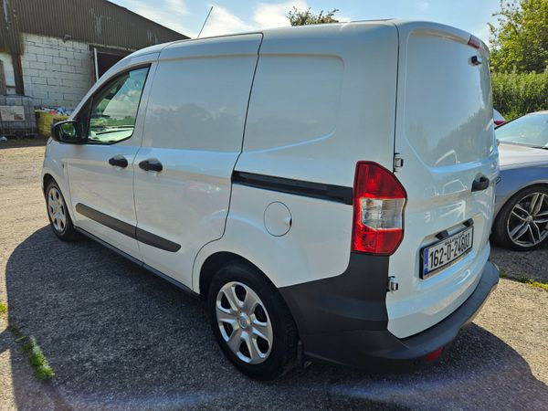 Ford Transit Courier 2016 1.5 tdci one owner 388624289