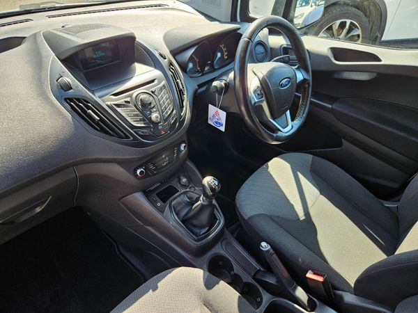 Ford Transit Courier 2016 1.5 tdci one owner 388624381