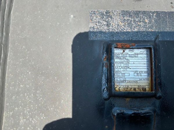 UNUSED 36" GEITH DIGGING BUCKET....80mm...1349. 388638918