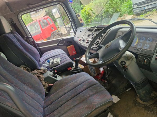 Mercedes atego tilt and slide 388786563