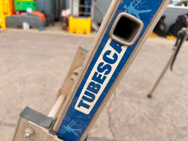 TUBESCA PLATFORM LADDER ...88 inch / 67 inch. 388790552