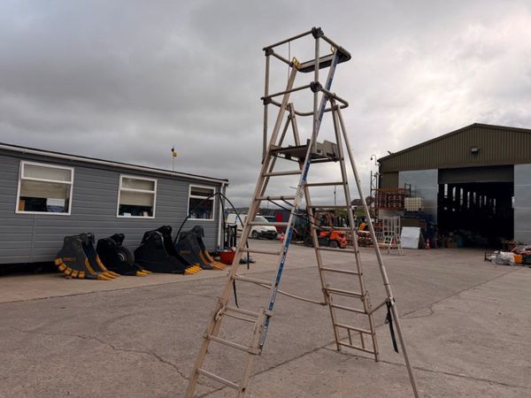 TUBESCA PLATFORM LADDER ...88 inch / 67 inch. 388790554