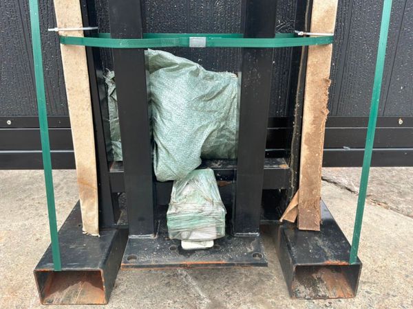 UNUSED 4.0mts ELECTRIC SLIDING GATE........1792t. 388704296