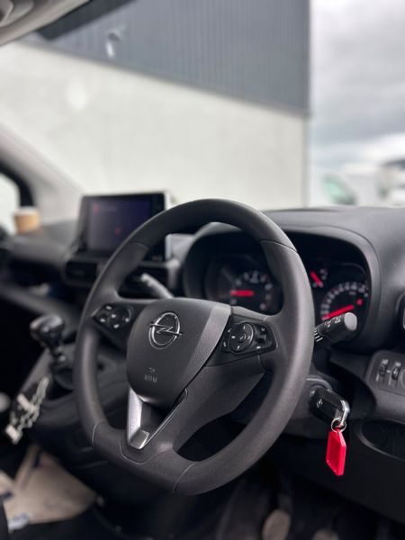 2023 Opel Combo ‘Only 68kms 388714741