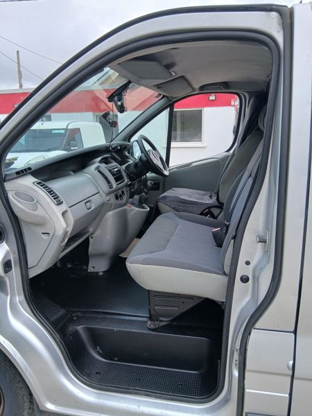 Opel Vivaro 2008 388717298