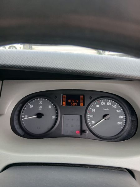 Opel Vivaro 2008 388717304