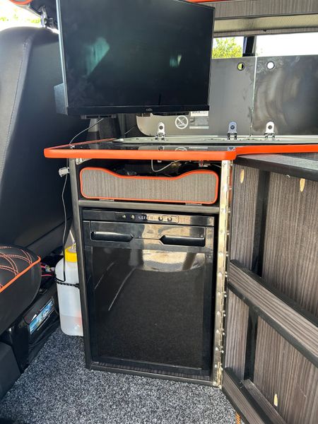 Vw Transporter Popup Camper 2023 388719944