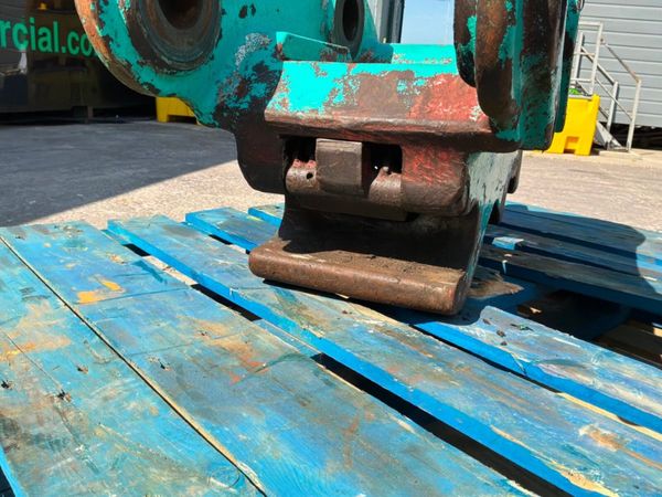 DROMONE QUICK HITCH.......65mm PINS........2166. 388722986