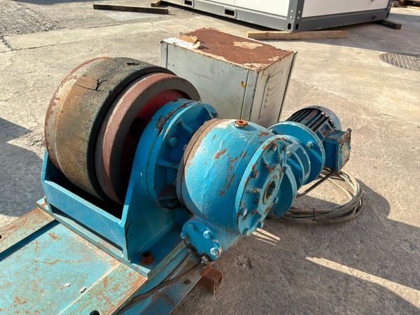 WELDING POSITIONING / PIPE ROLLERS........1498 388723055