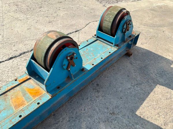 WELDING POSITIONING / PIPE ROLLERS........1498 388723074