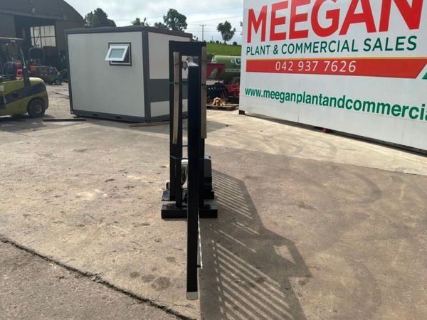 13ft ELECTRIC / REMOTE SLIDING GATE.......1793t 388723096