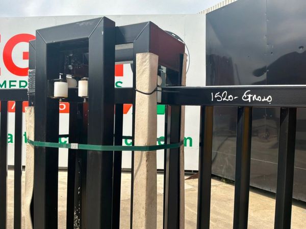 13ft ELECTRIC / REMOTE SLIDING GATE.......1793t 388723109