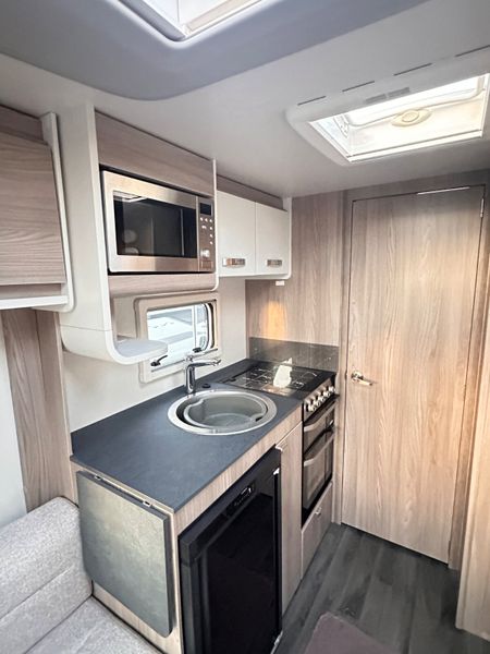 ✨2023 SWIFT KUDOS 4 BERTH ISLAND BED✨ 388867794