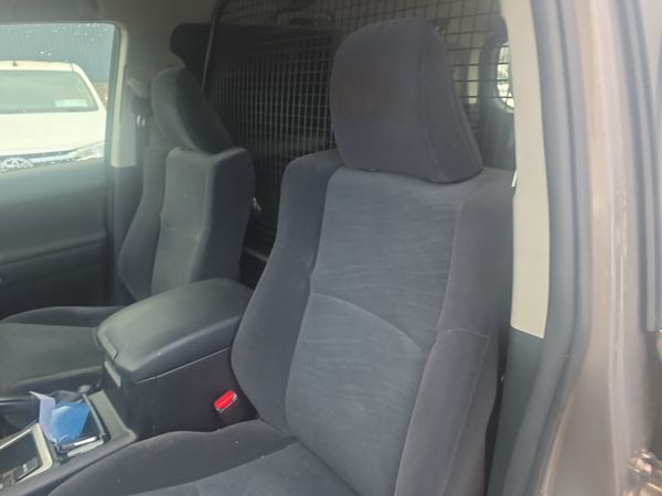 Toyota Land Cruiser LC GX LWB 204Bhp 388878244