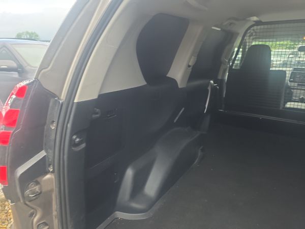 Toyota Land Cruiser LC GX LWB 204Bhp 388878257