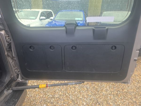Toyota Land Cruiser LC GX LWB 204Bhp 388878268