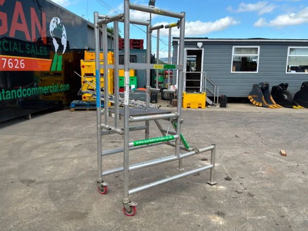 ALUMINIUM  PODIUM ACCESS PLATFORM.....756. 388820265
