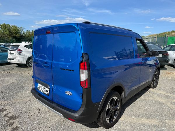Ford Courier 2025 388827588