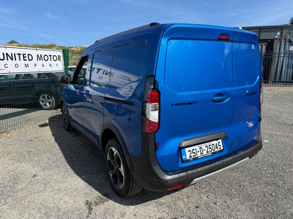 Ford Courier 2025 388827591