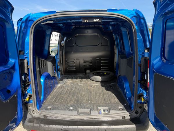 Ford Courier 2025 388827593