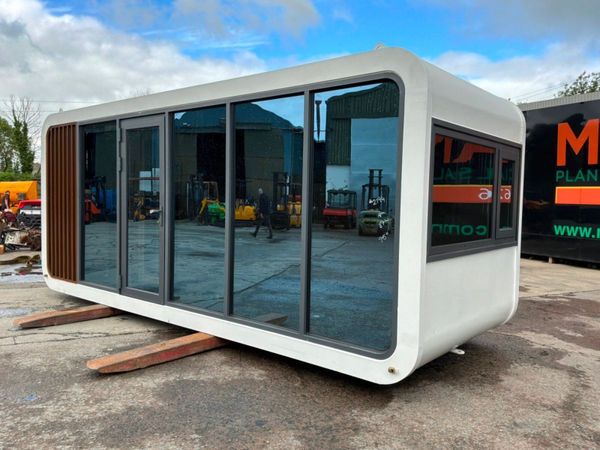 GARDEN ROOM  ACCOMMODATION POD.......2146. 389070377