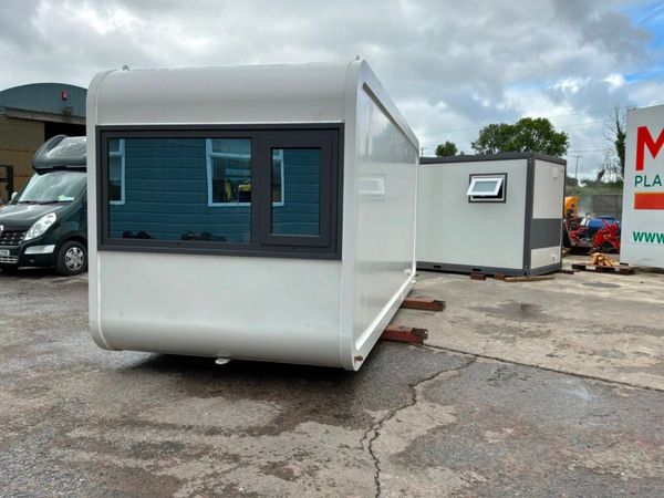 GARDEN ROOM  ACCOMMODATION POD.......2146. 389070378