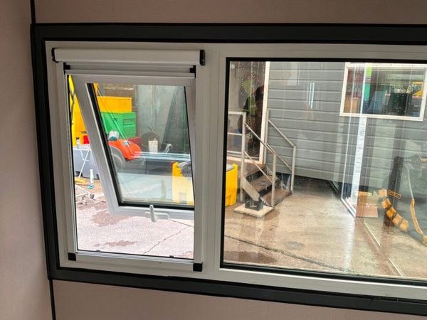 GARDEN ROOM  ACCOMMODATION POD.......2146. 389070403