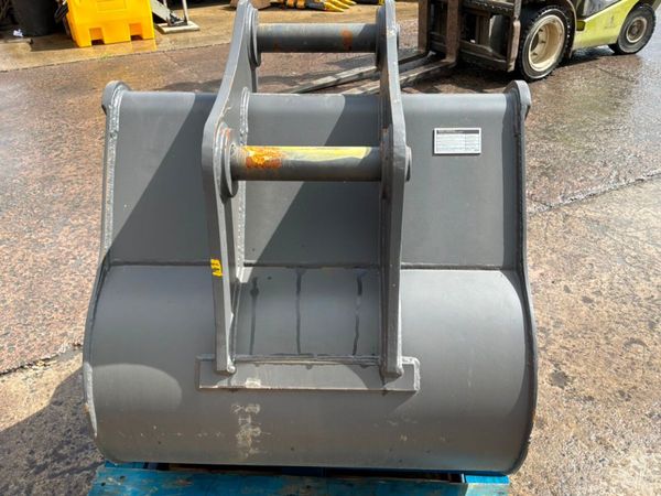 UNUSED 36" KOMATSU BUCKET..........60mm.......2016 389077064