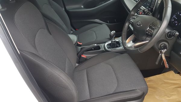 Hyundai i30 2022 TOP SPECK AS NEW VAT INVOICE 389089148